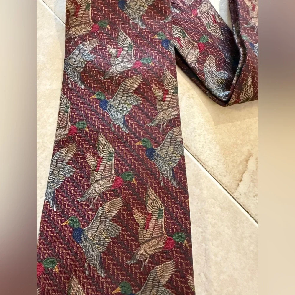 Robert Talbott‎ Best of Class Tie Flying Mallard Duck Hunting Red Silk USA